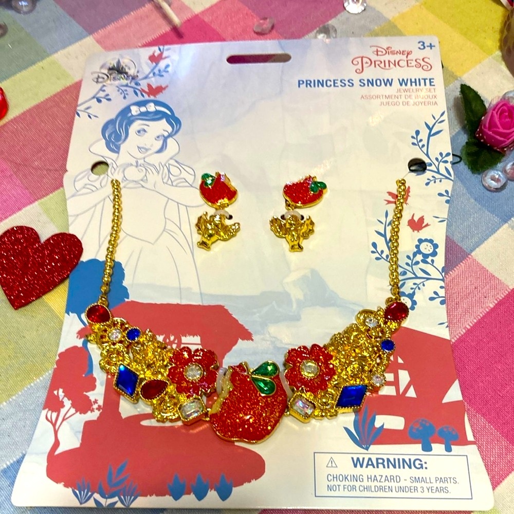 Disney Princess Snow White Jewelry Set.Stand out This Apple Jewelry Earrings Set
